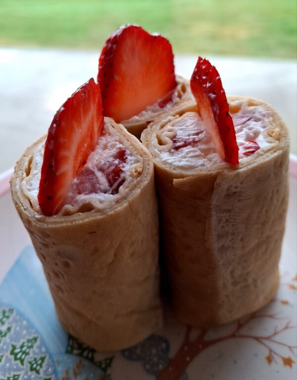 Famille-crêpes -fraises – Image 3