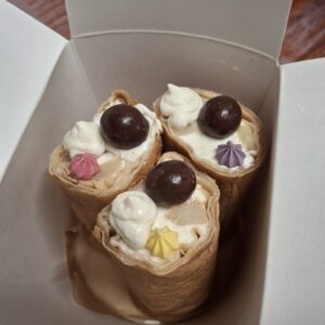 gâteau crêpes.
Famille-crêpes- poire 🍐